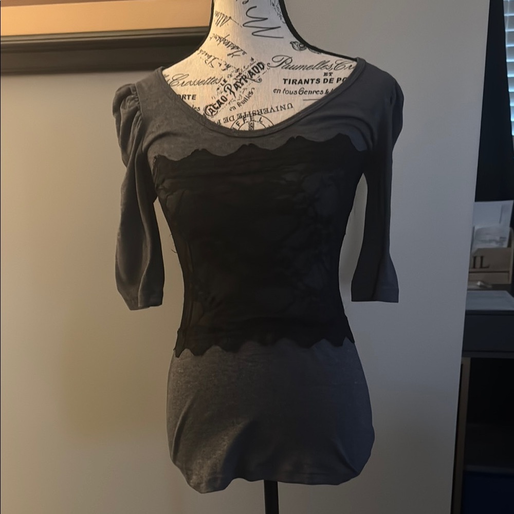 Suzy Shier Black Fitted Asymmetrical 3/4 Sleeve Shirt